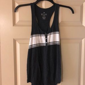 American Eagle tank size small